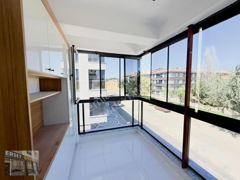 Ersev Gayrimenkulden 2+1 Site İçi Özelgarajlı — fotoğraf 3