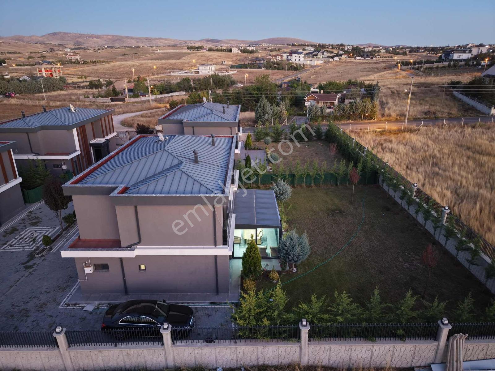 Gölbaşı Bahçelievler'de 5+1 750m²arsalı Ultralüx Satılık Villa — fotoğraf 2