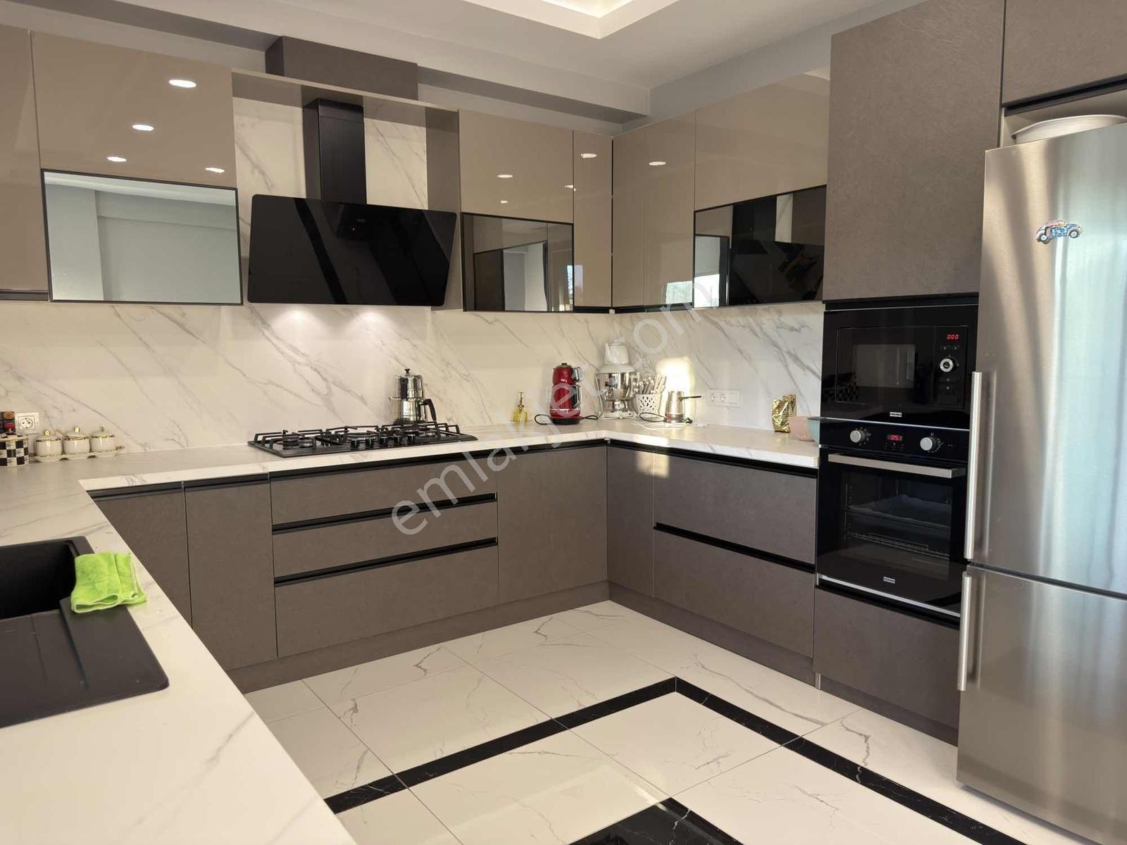 Gölbaşı Bahçelievler'de 5+1 750m²arsalı Ultralüx Satılık Villa — fotoğraf 6