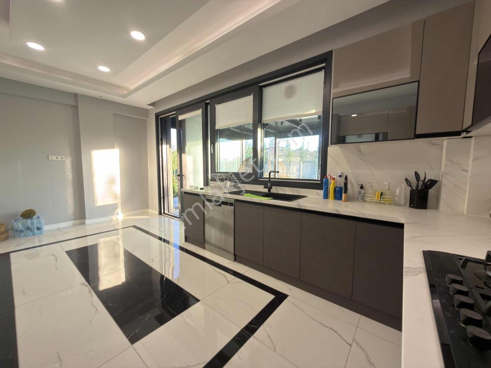 Gölbaşı Bahçelievler'de 5+1 750m²arsalı Ultralüx Satılık Villa — fotoğraf 7