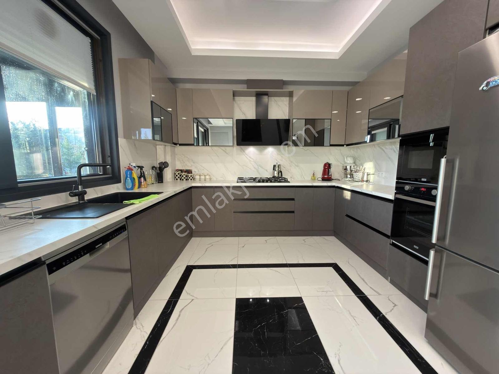 Gölbaşı Bahçelievler'de 5+1 750m²arsalı Ultralüx Satılık Villa — fotoğraf 8