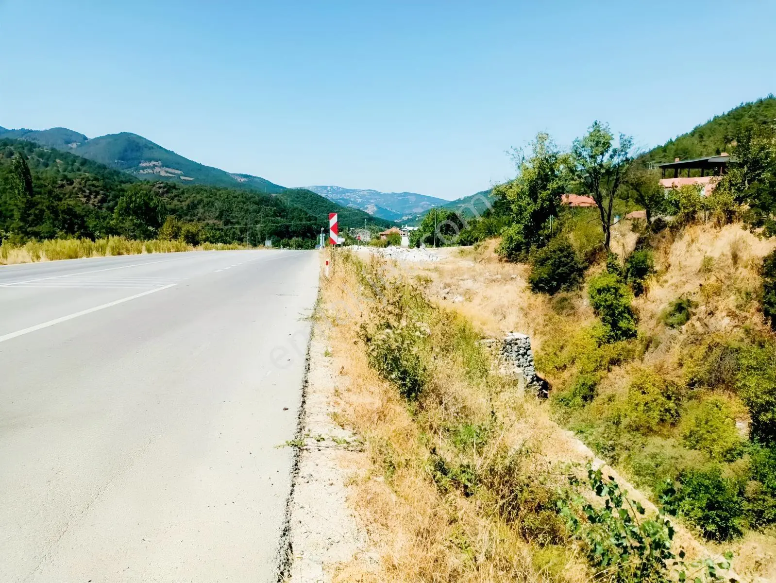 Doğubey'Den Bursa Osmangazi Çaybaşında 1.023 M² Yola Cephe Arazi