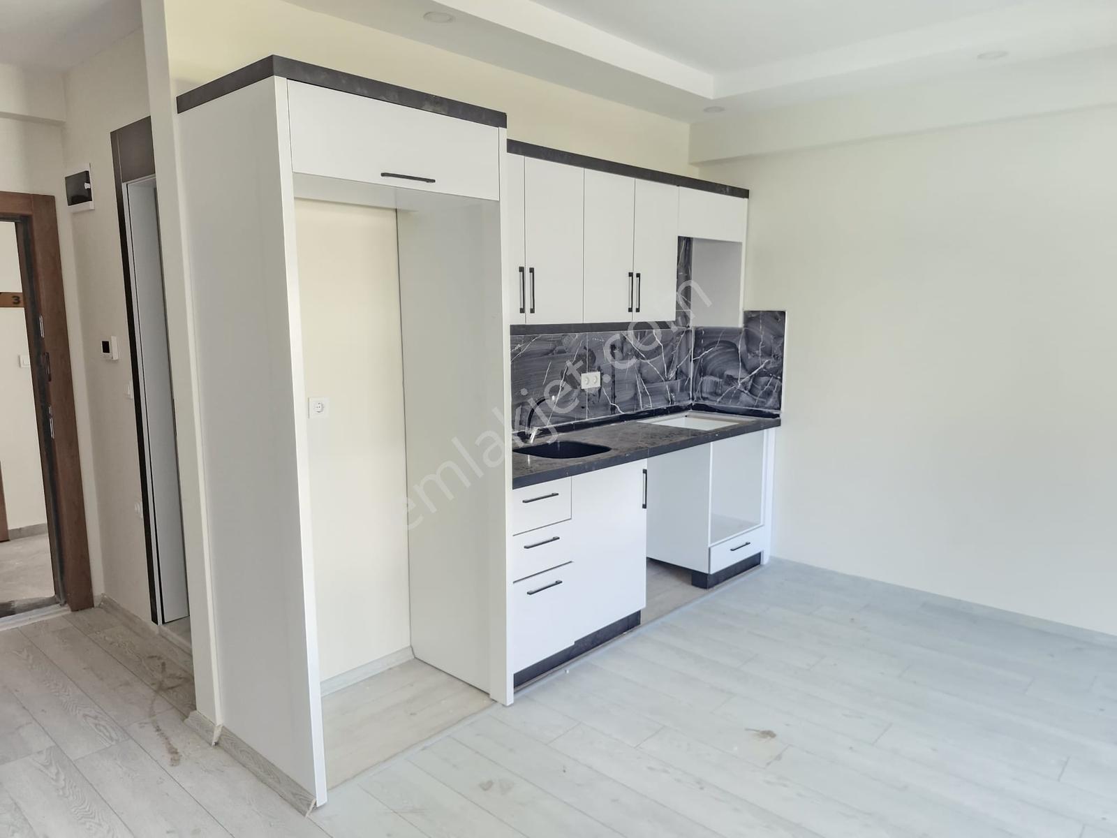 Huzur'dan Sahilde Site İçinde Bahçeli 1+1 Villa Konforunda Daire — fotoğraf 12