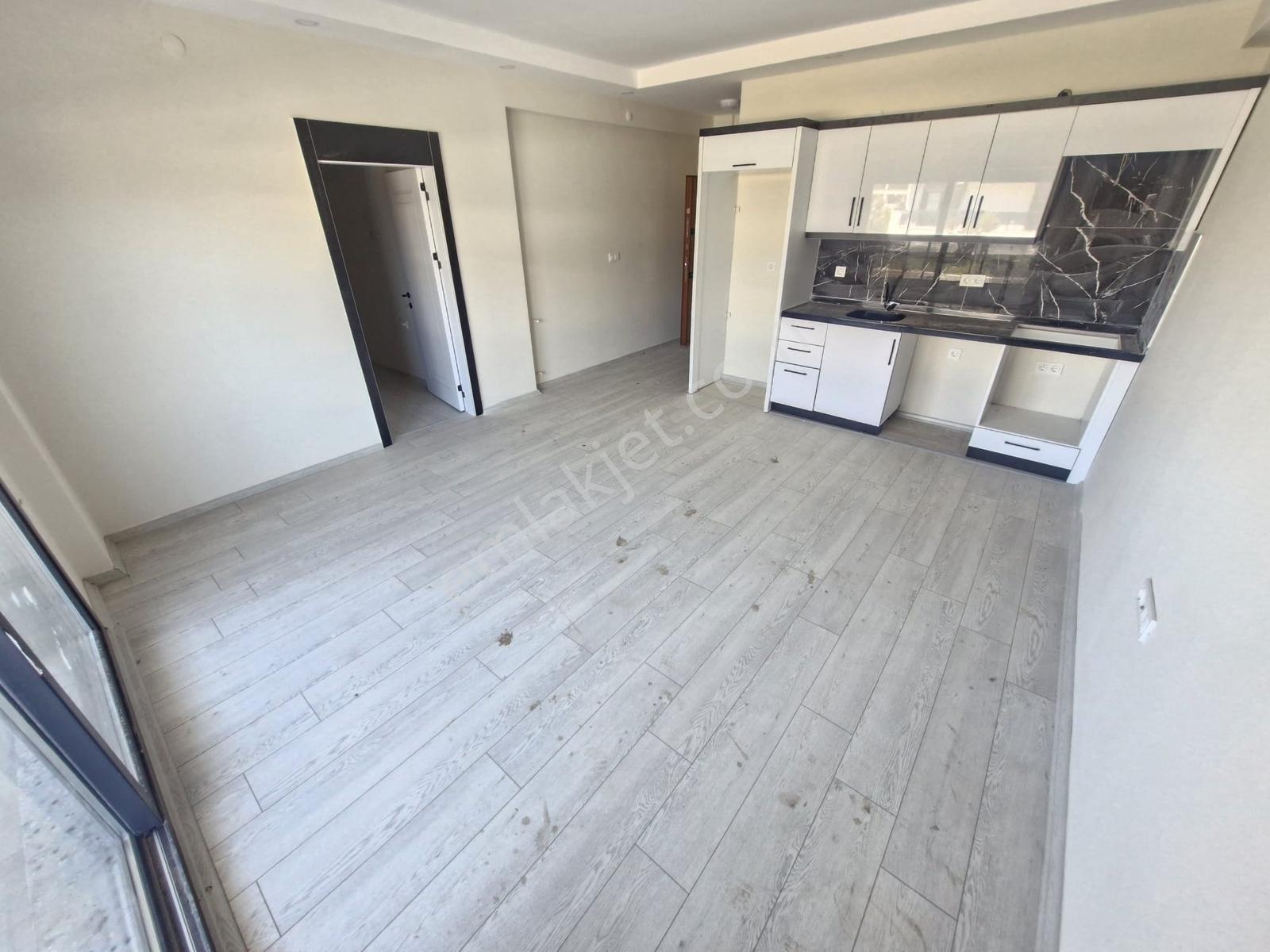 Huzur'dan Sahilde Site İçinde Bahçeli 1+1 Villa Konforunda Daire — fotoğraf 15