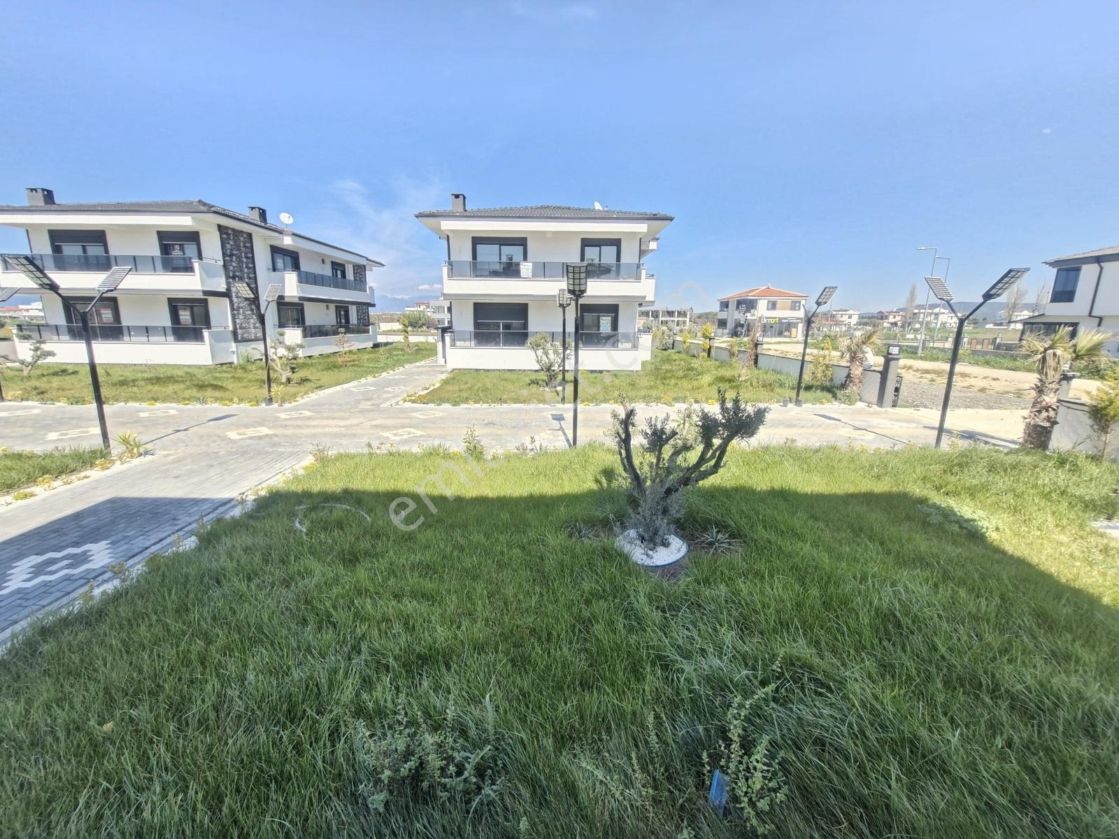Huzur'dan Sahilde Site İçinde Bahçeli 1+1 Villa Konforunda Daire — fotoğraf 34