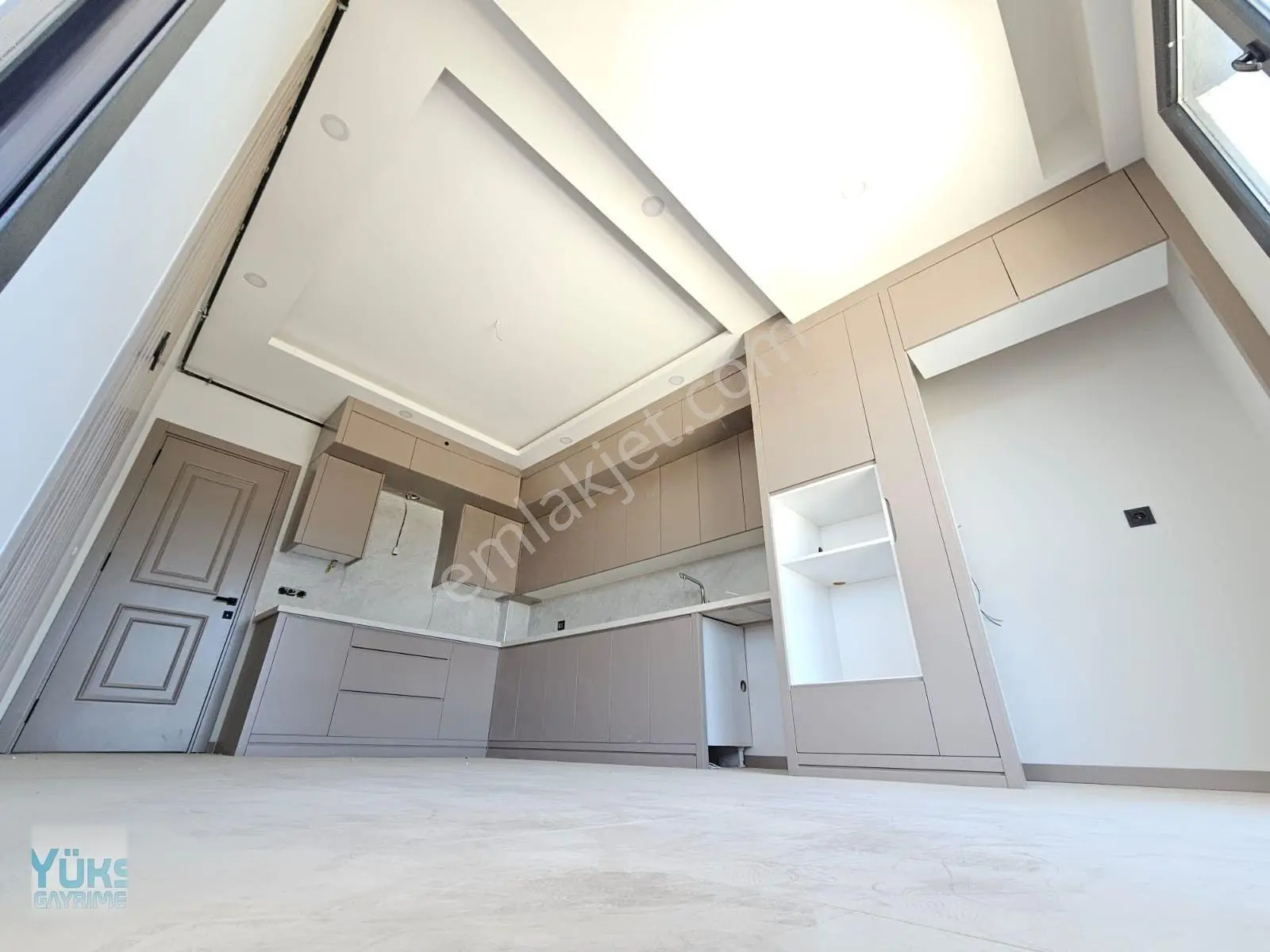 Denizli Karahasanlı Da 3+1 190 M2 Havuzlu Site İçinde Konsept Akıllı Ev Sistemli Lüks Daire — fotoğraf 3