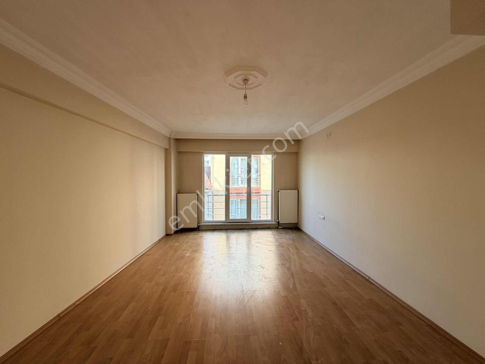 Çorlu Reşadiyede 3+1 Arakat 135M2 Satılık Daire