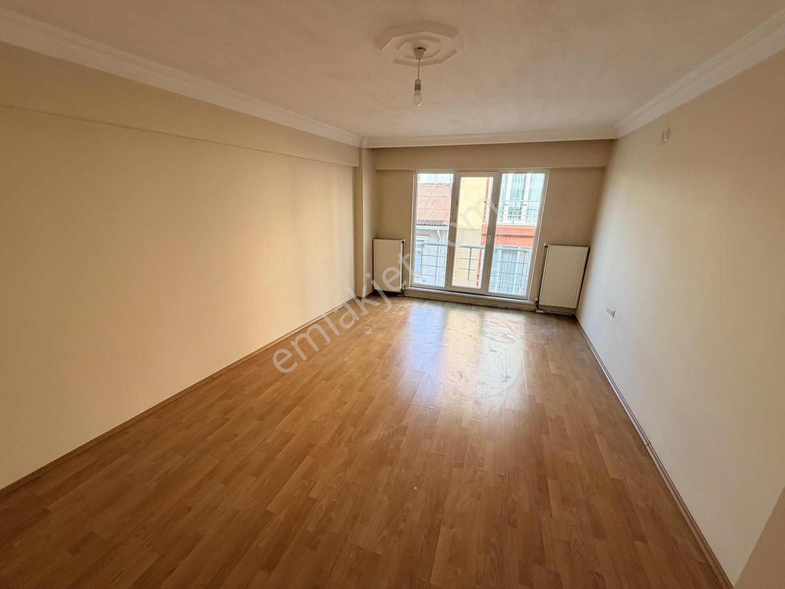 Çorlu Reşadiyede 3+1 Arakat 135m2 Satılık Daire — fotoğraf 3