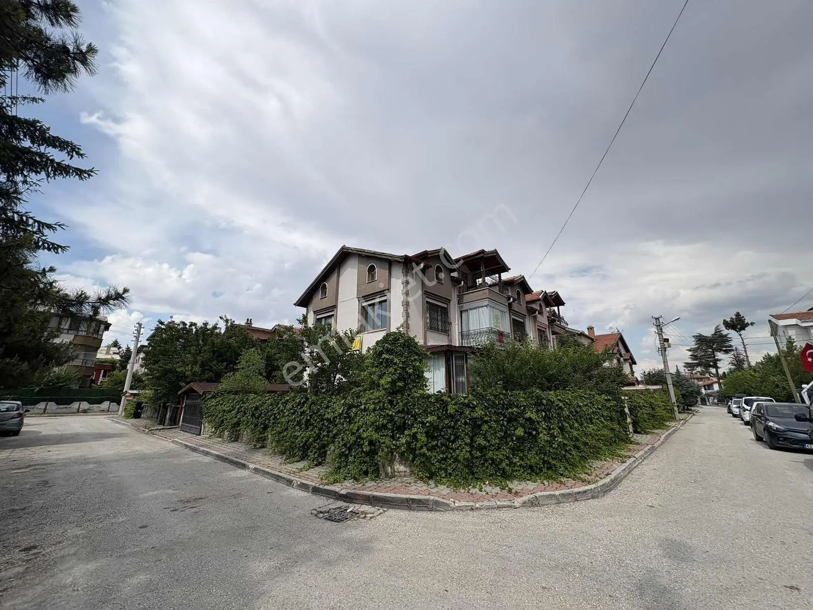 Melikşahta 305 M² Arsa Paylı 4+1 Villa | Ticari Kullanıma Uygun