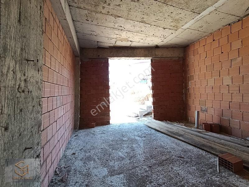 Menemen Asarlık İncirlipınar'da Arsa İçinde Kabası Bitmiş Daire — fotoğraf 16
