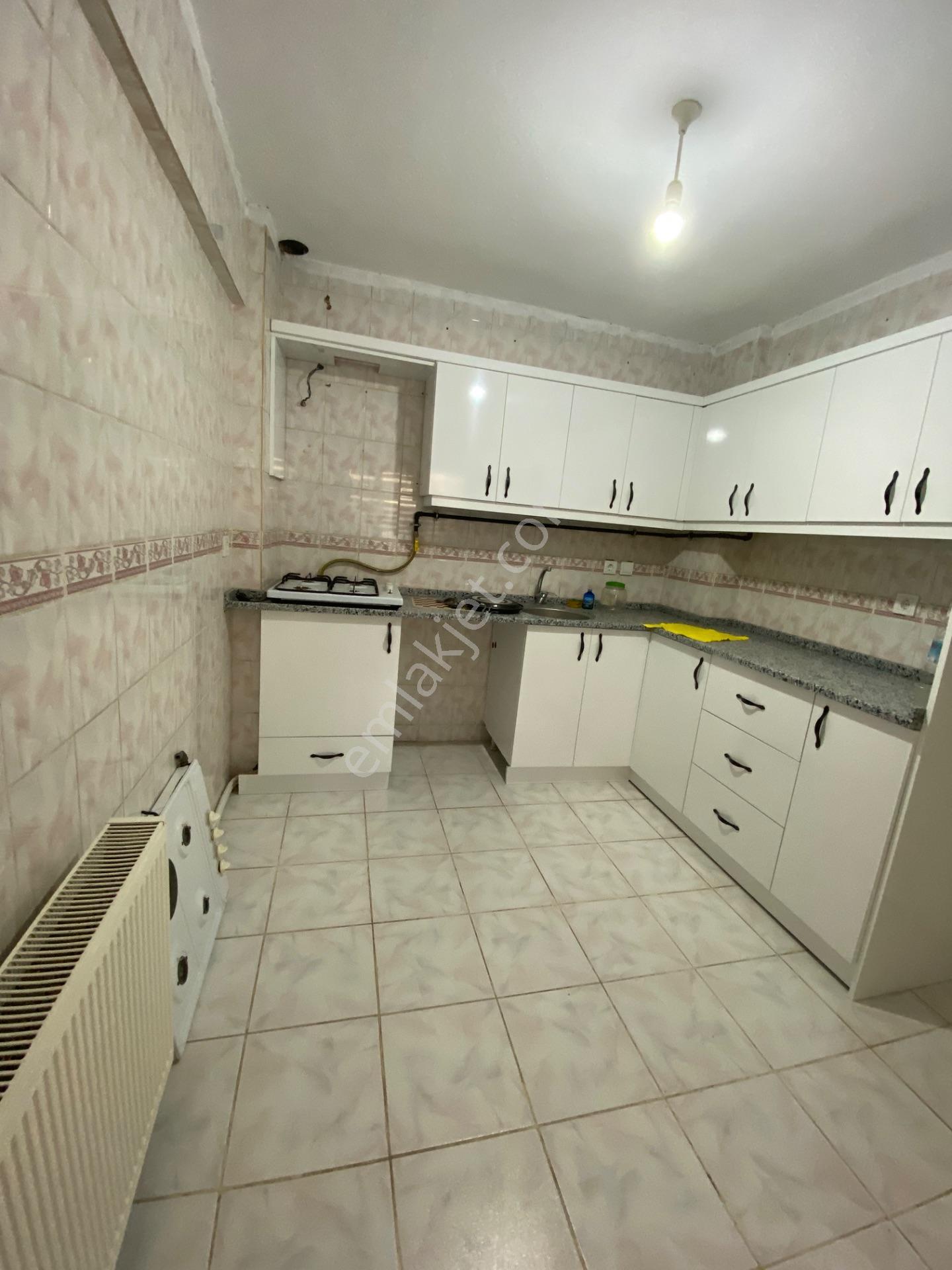 Aw’den 2 + 1 Doğalgazlı Bahçe Katı Demır Korkuluklu Ikı Cephe 3 + 1 Satılık Daire — fotoğraf 3
