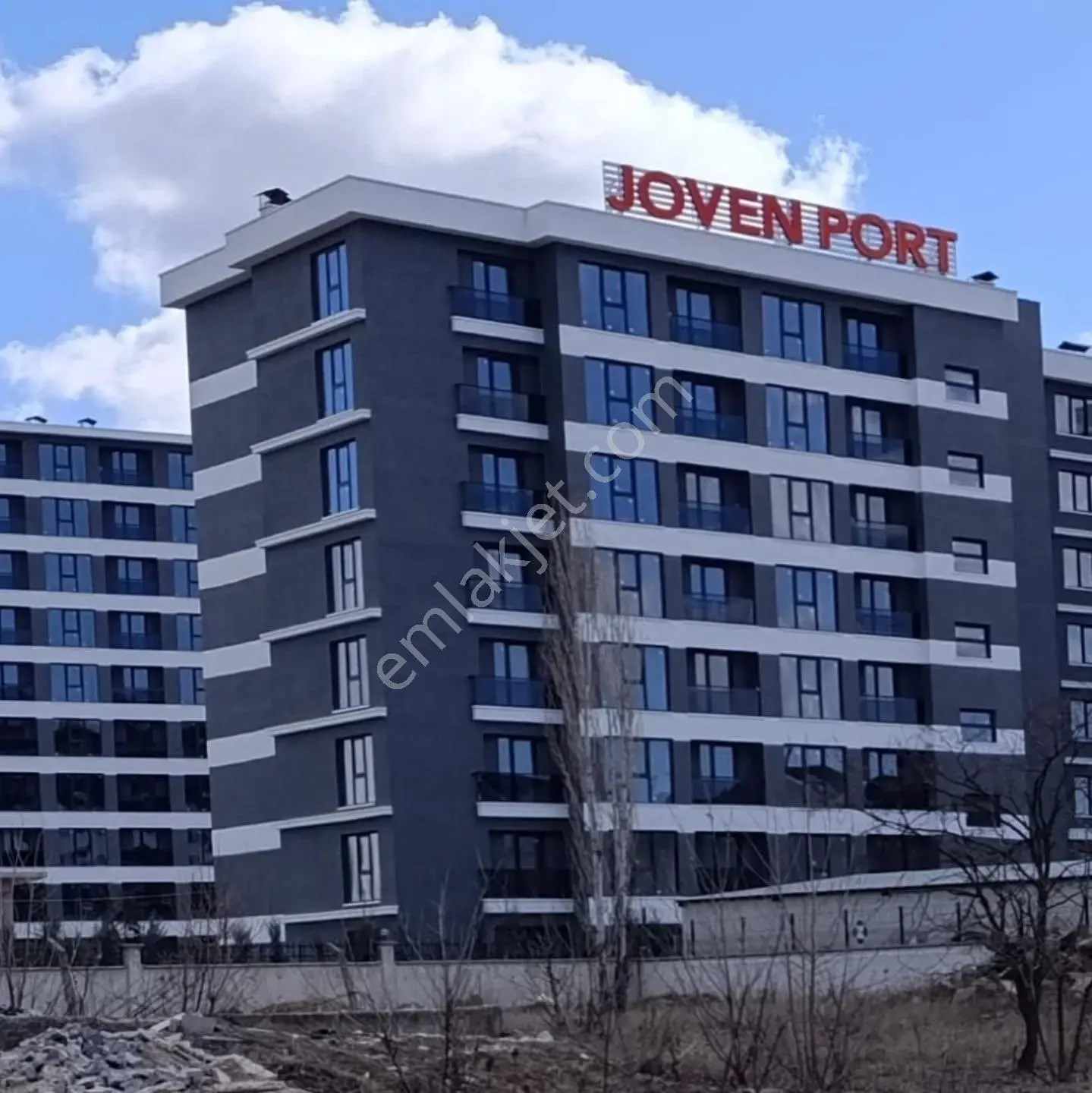 Havalimanı Yanı Satılık 1+1 | Site İçinde Yeni Daire