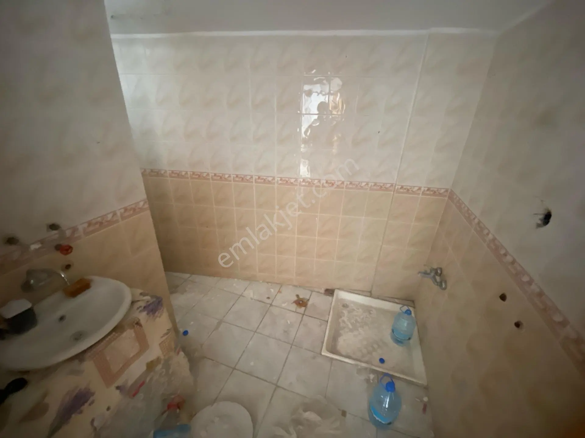 Manisa Akhisar Efem Gayrimenkulden Arakat Fırsat Satılık Daire!! — fotoğraf 28