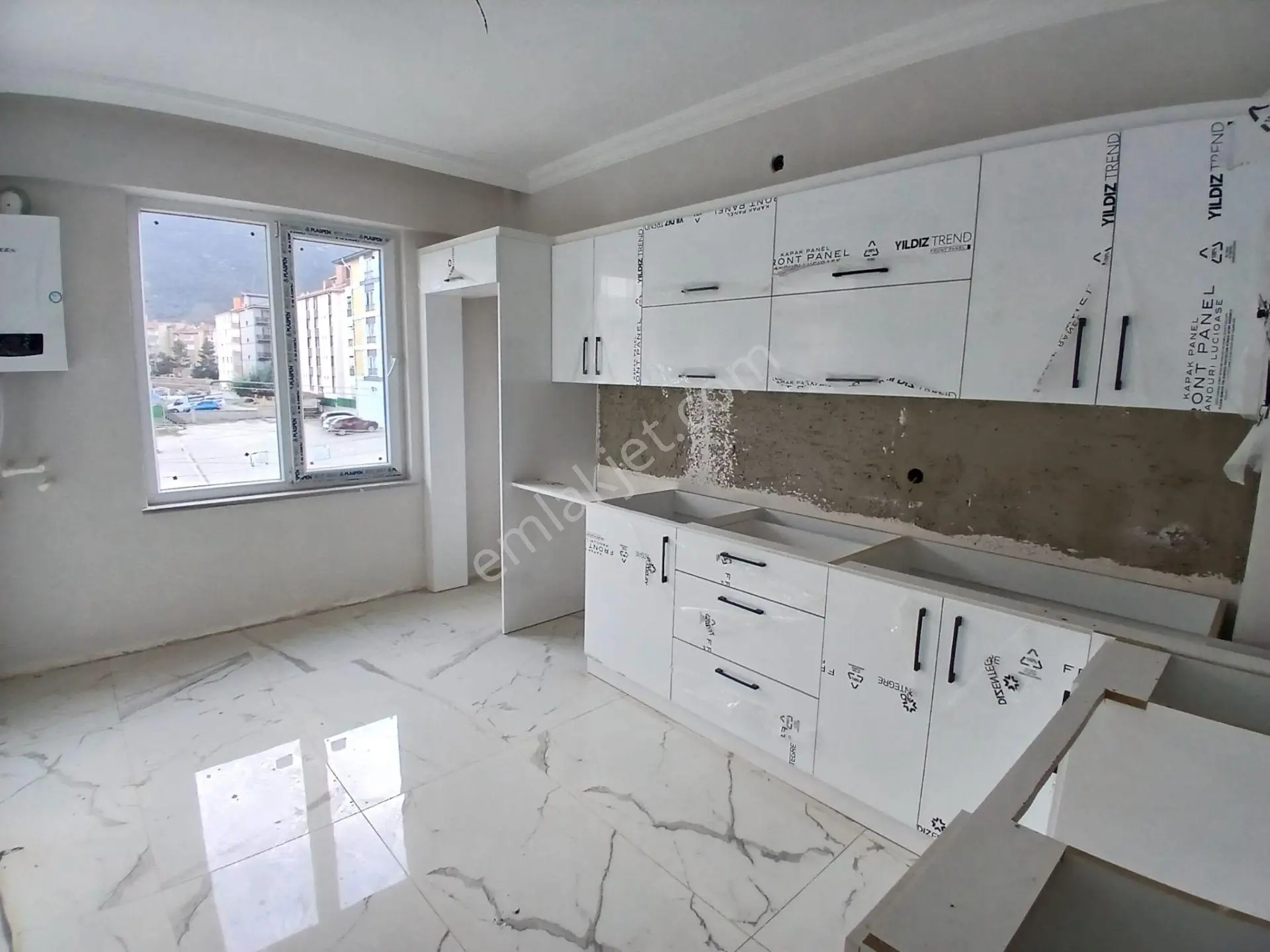 Akçay Emlak'tan Akşehir Gazi Mahallesinde Satılık Sıfır 3+1 Daire — fotoğraf 4