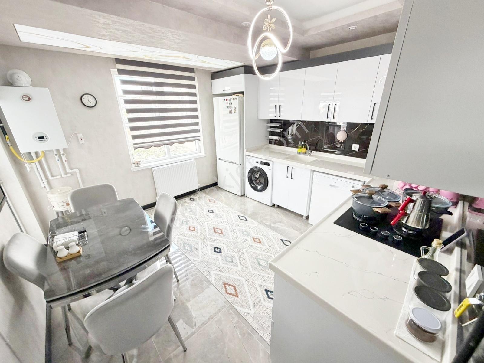 Yuvam'dan Parka Cephe 3+1 Fiyatına 4+1 Acil Satılık Daire!!! — fotoğraf 9