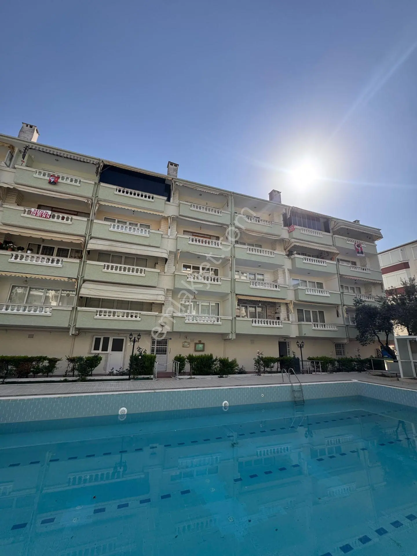 **Gemlik Kumla’Da Havuzlu Site İçerisinde Satılık 2+1 Daire!**