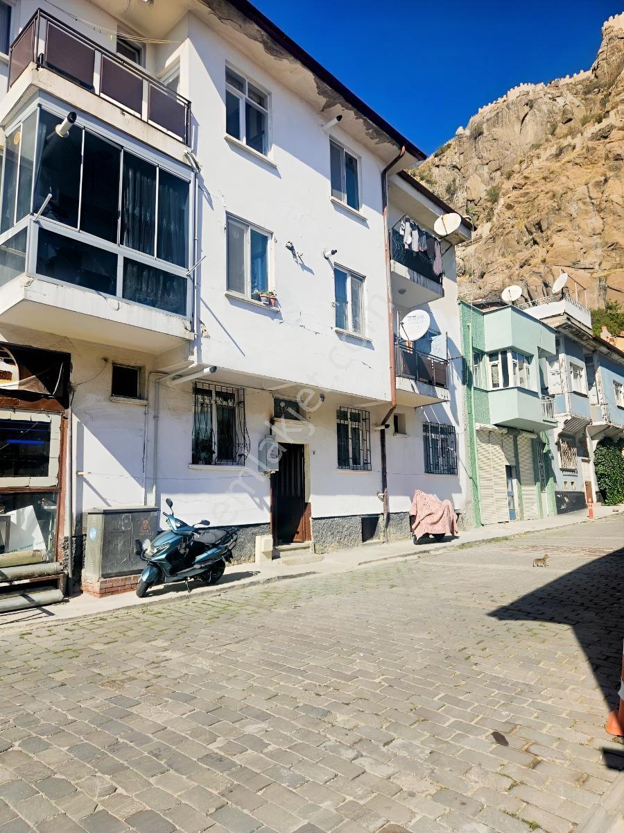 Uzun Carsı Ustu Genıs Esyalı 2+1 Daire Acıl Satılıktır