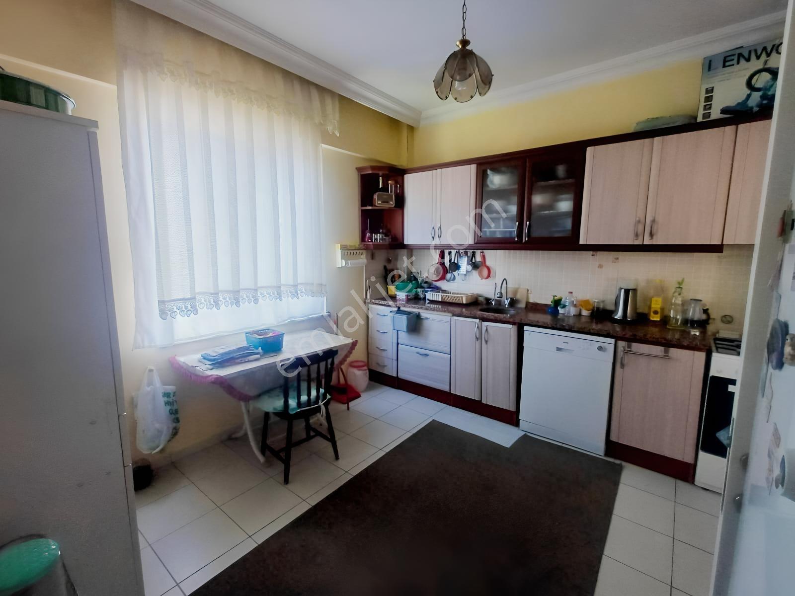 Antalya Muratpaşa Güzeloba'da Site İçinde 2+1 Ferah 2+1 Daire — fotoğraf 4