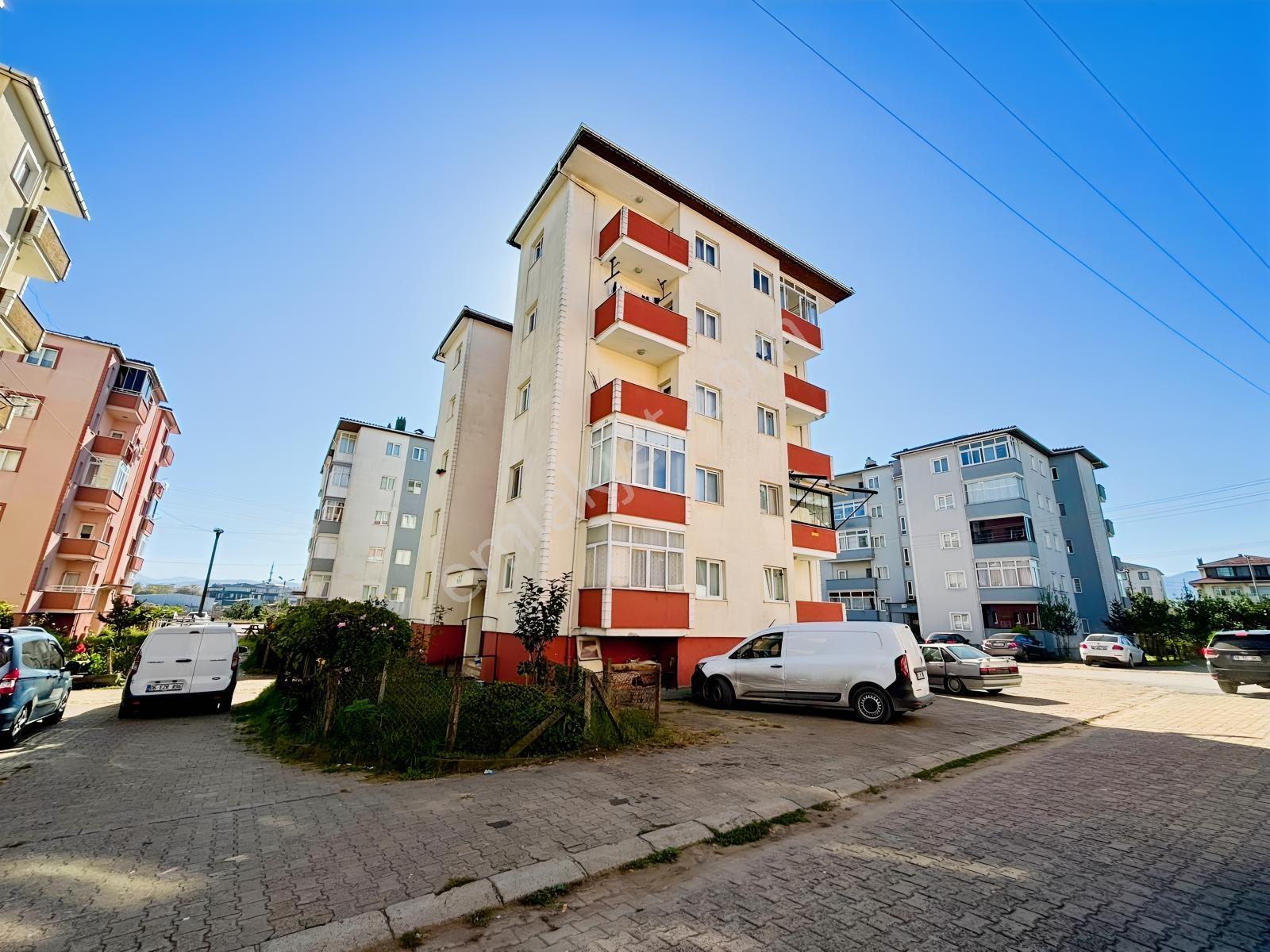 Öğretmen'den Akçakoca Ayazlı Mahallesinde Satılık 2+1 Daire — fotoğraf 5