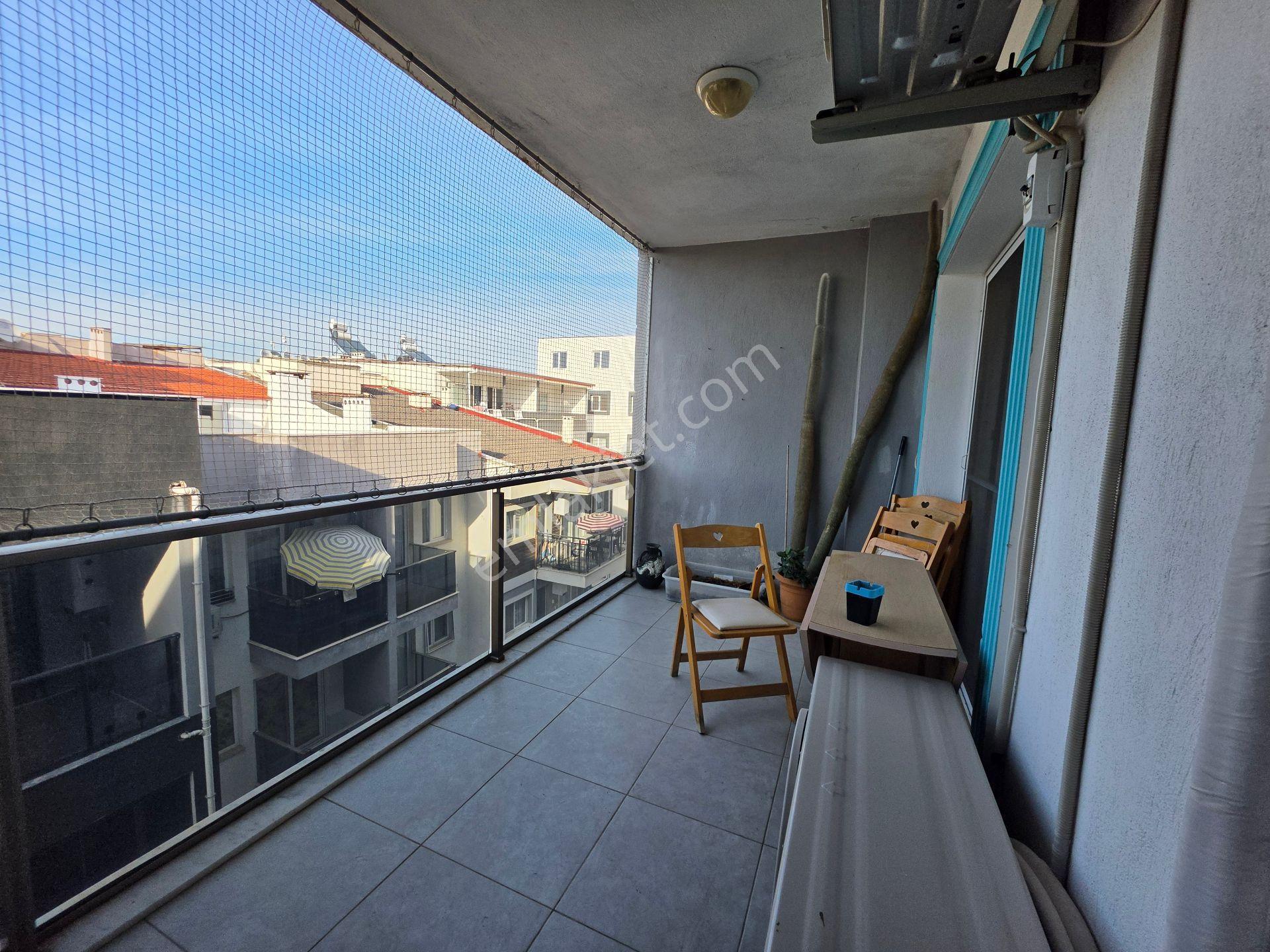 Kuşadası Davutlar'da Satılık 5+1 Çatı Dubleksi — fotoğraf 12