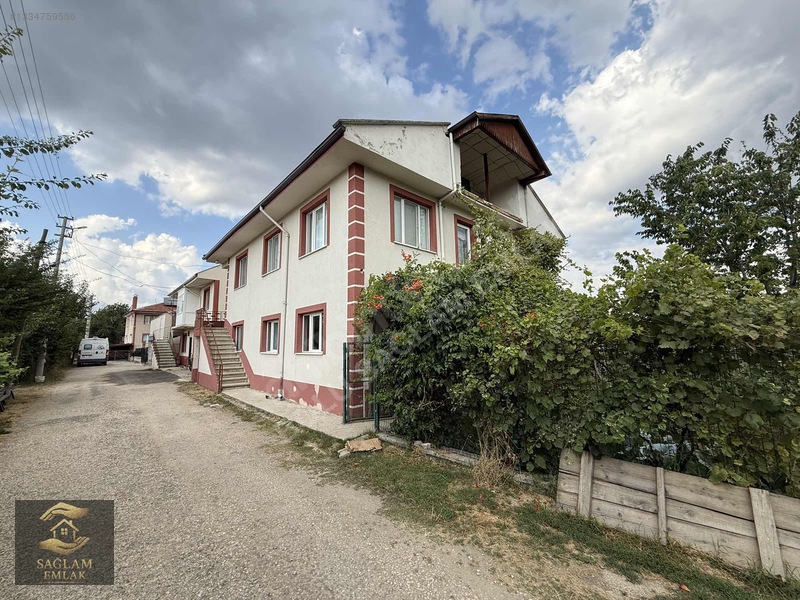 Büyük Berk Köyü'nde Kiralık 3+1 Müstakil Ev Alt Katı — fotoğraf 4