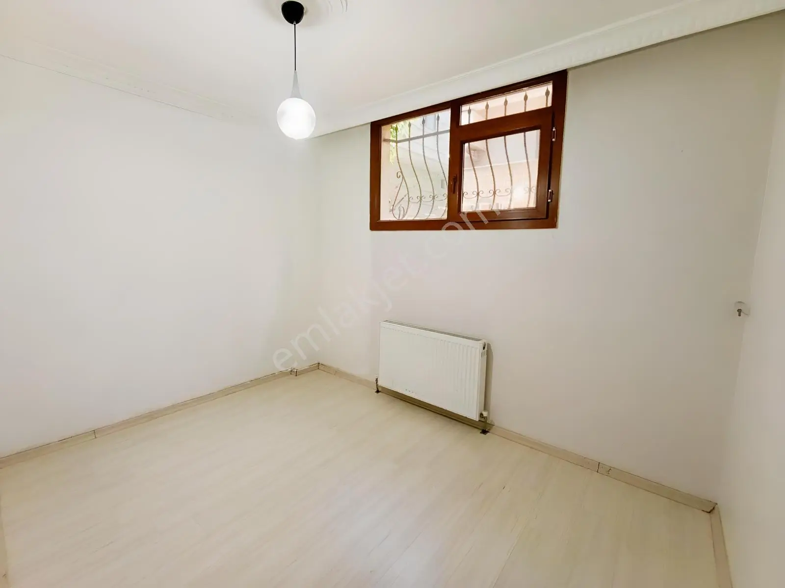 Yenimahalle'de Satılık 2+1 Mükemmel Bahçe Kat Daire — fotoğraf 2