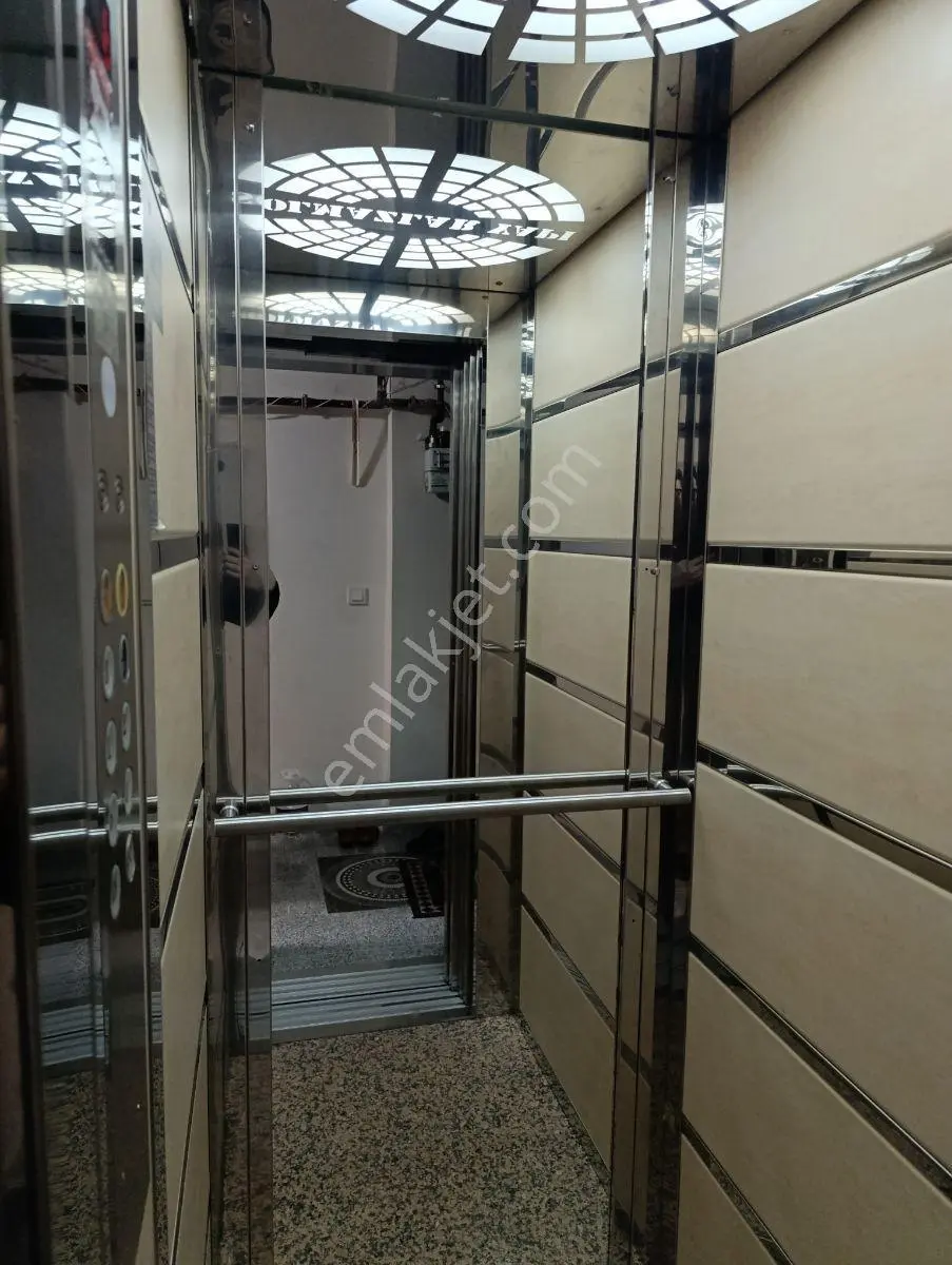 Yenimahalle'de Satılık 2+1 Mükemmel Bahçe Kat Daire — fotoğraf 3