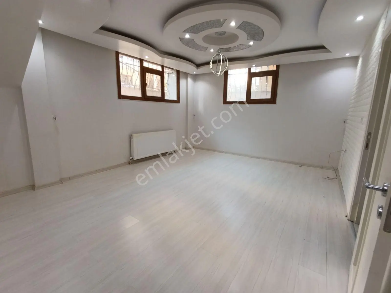 Yenimahalle'de Satılık 2+1 Mükemmel Bahçe Kat Daire — fotoğraf 15