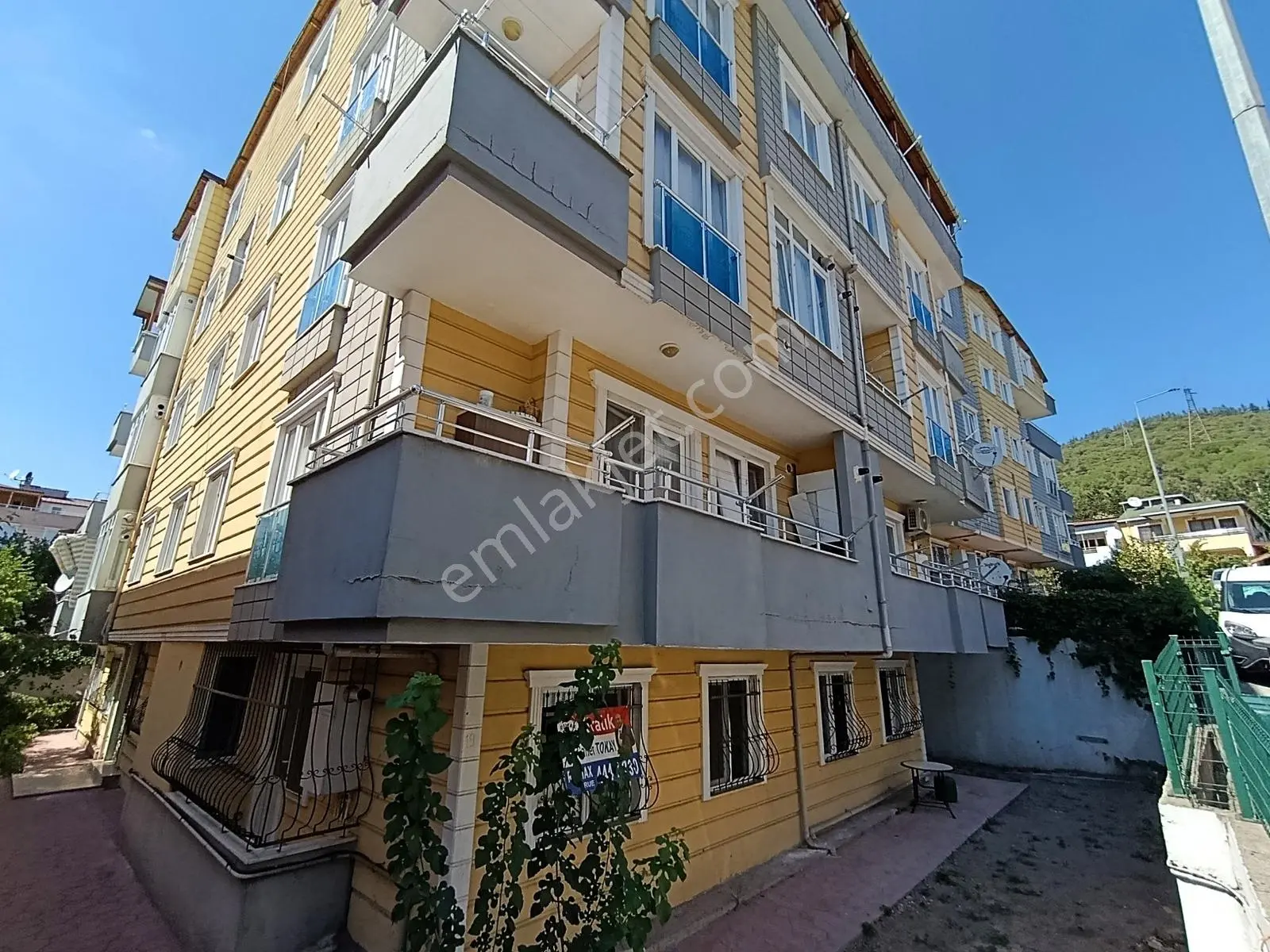 Körfez Hacıosman Mh. Satılık 2+1 Giriş Kat 75 M2