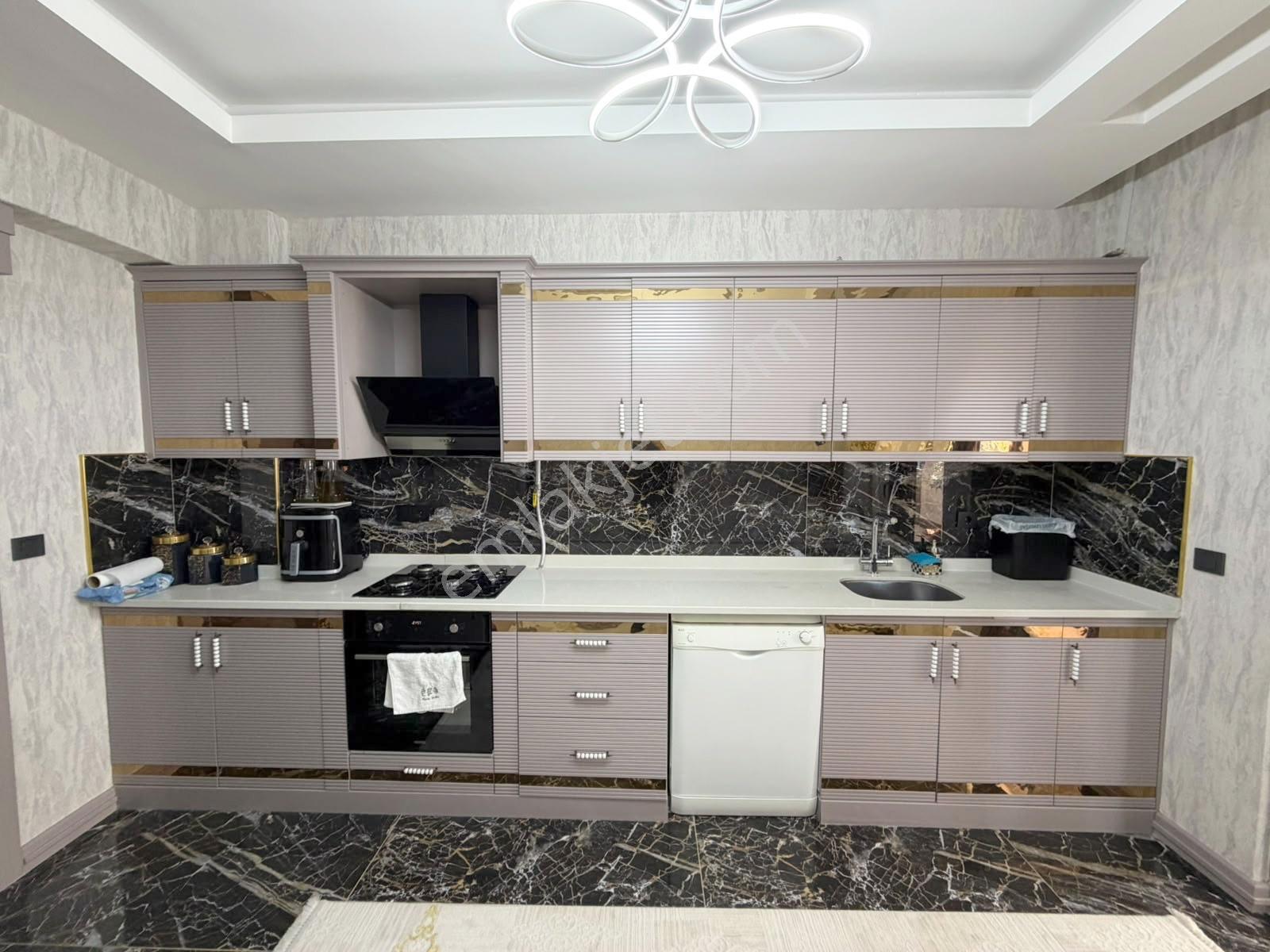 Mavikent Güvenlikli Site İçerisinde Satılık 2.5+1 Yerden Isıtma Daire — fotoğraf 6