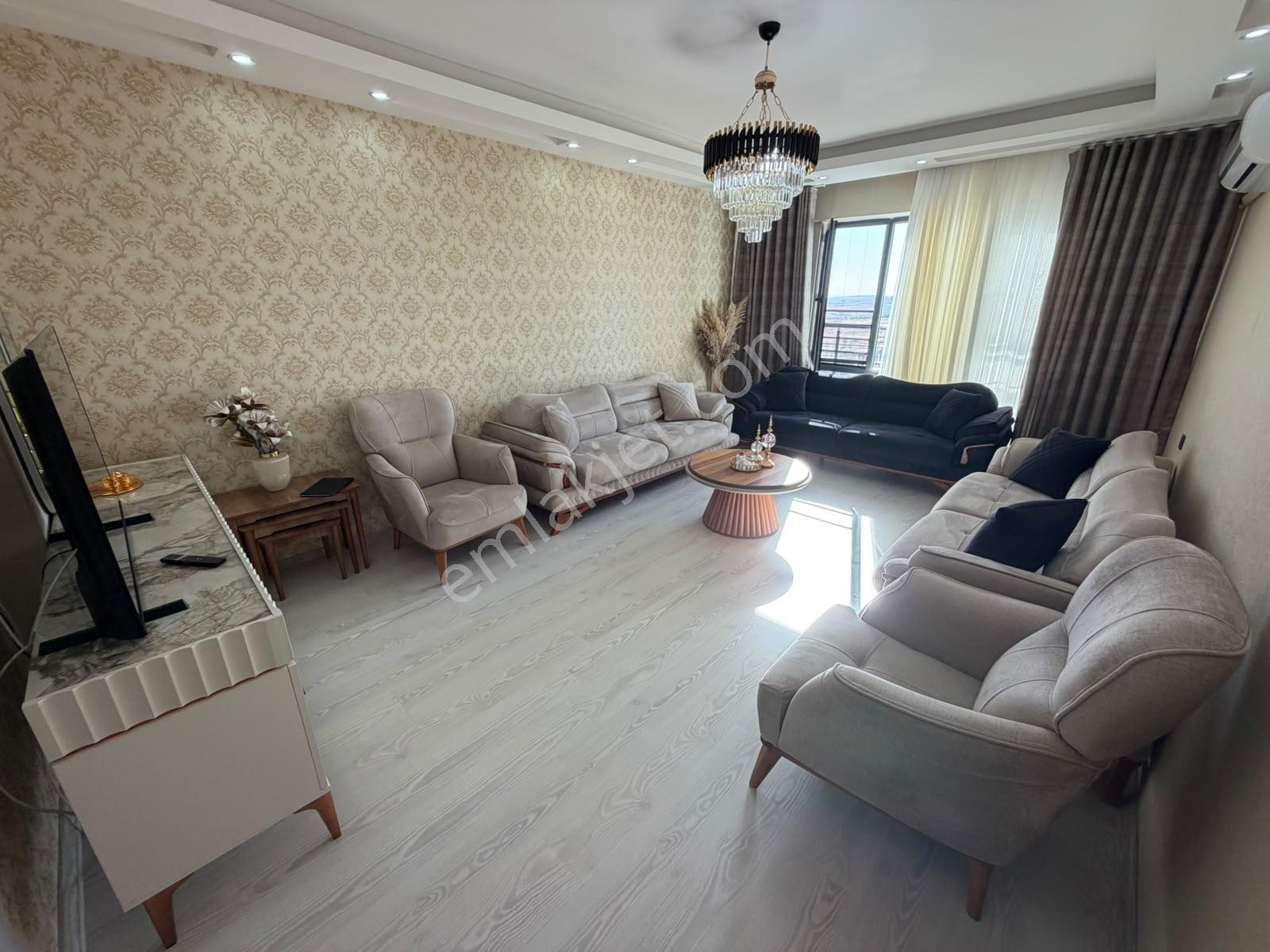 Mavikent Güvenlikli Site İçerisinde Satılık 2.5+1 Yerden Isıtma Daire — fotoğraf 9