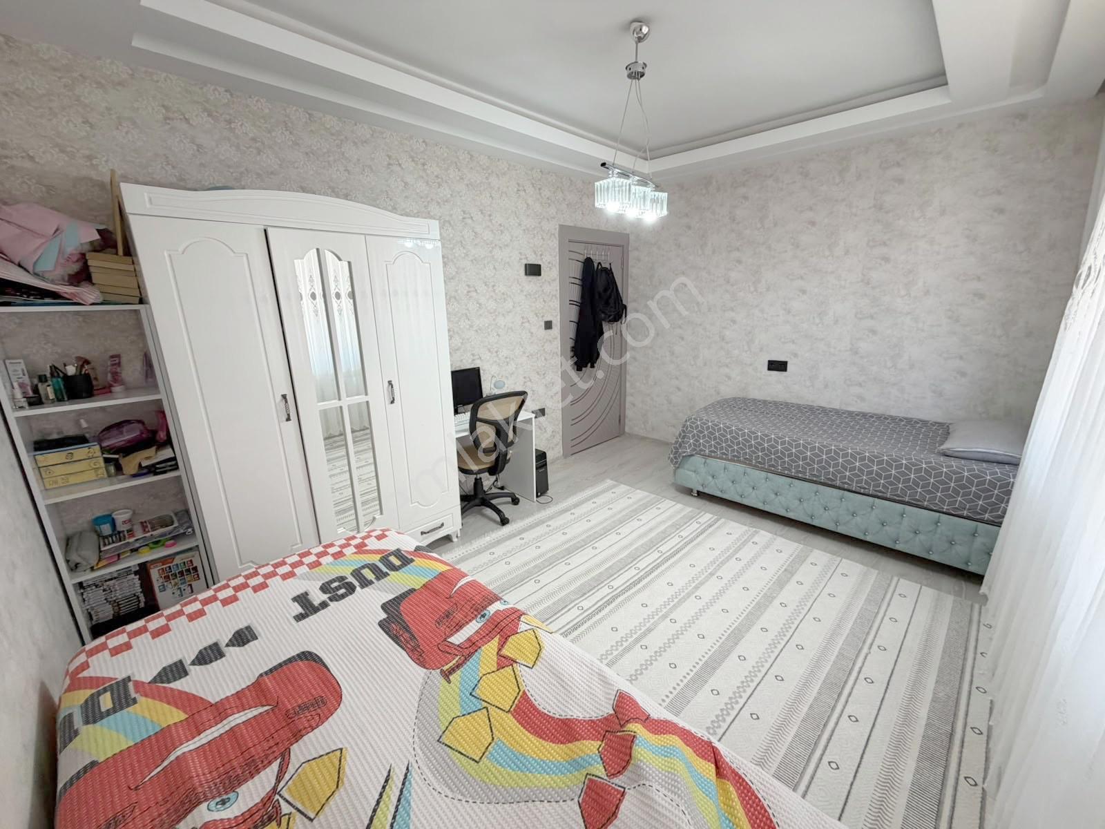 Mavikent Güvenlikli Site İçerisinde Satılık 2.5+1 Yerden Isıtma Daire — fotoğraf 13