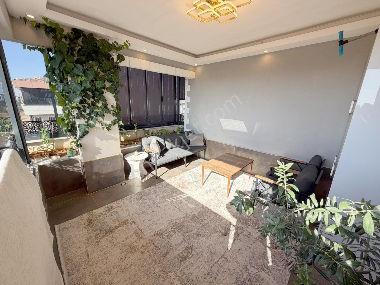 Mavikent Güvenlikli Site İçerisinde Satılık 2.5+1 Yerden Isıtma Daire — fotoğraf 19