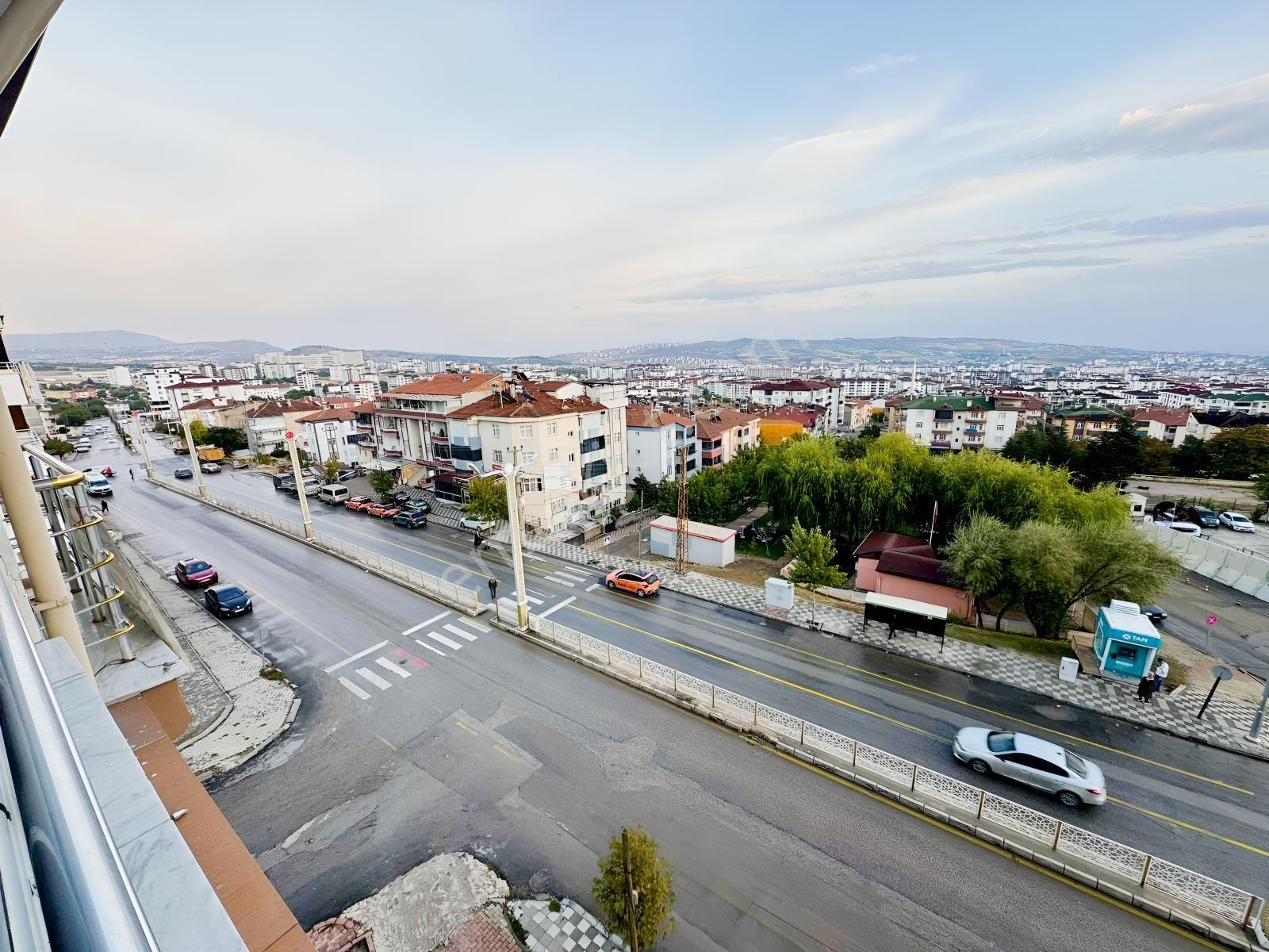 Ulukent Mahallesinde Ana Cadde Üzerinde Satılık Daire — fotoğraf 5