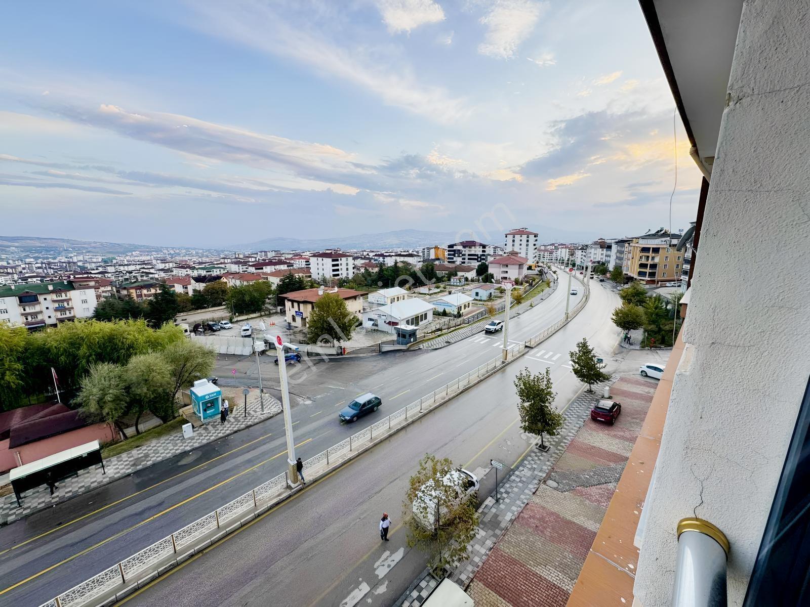 Ulukent Mahallesinde Ana Cadde Üzerinde Satılık Daire — fotoğraf 6
