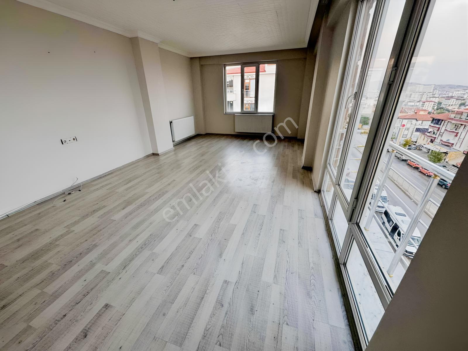 Ulukent Mahallesinde Ana Cadde Üzerinde Satılık Daire — fotoğraf 8