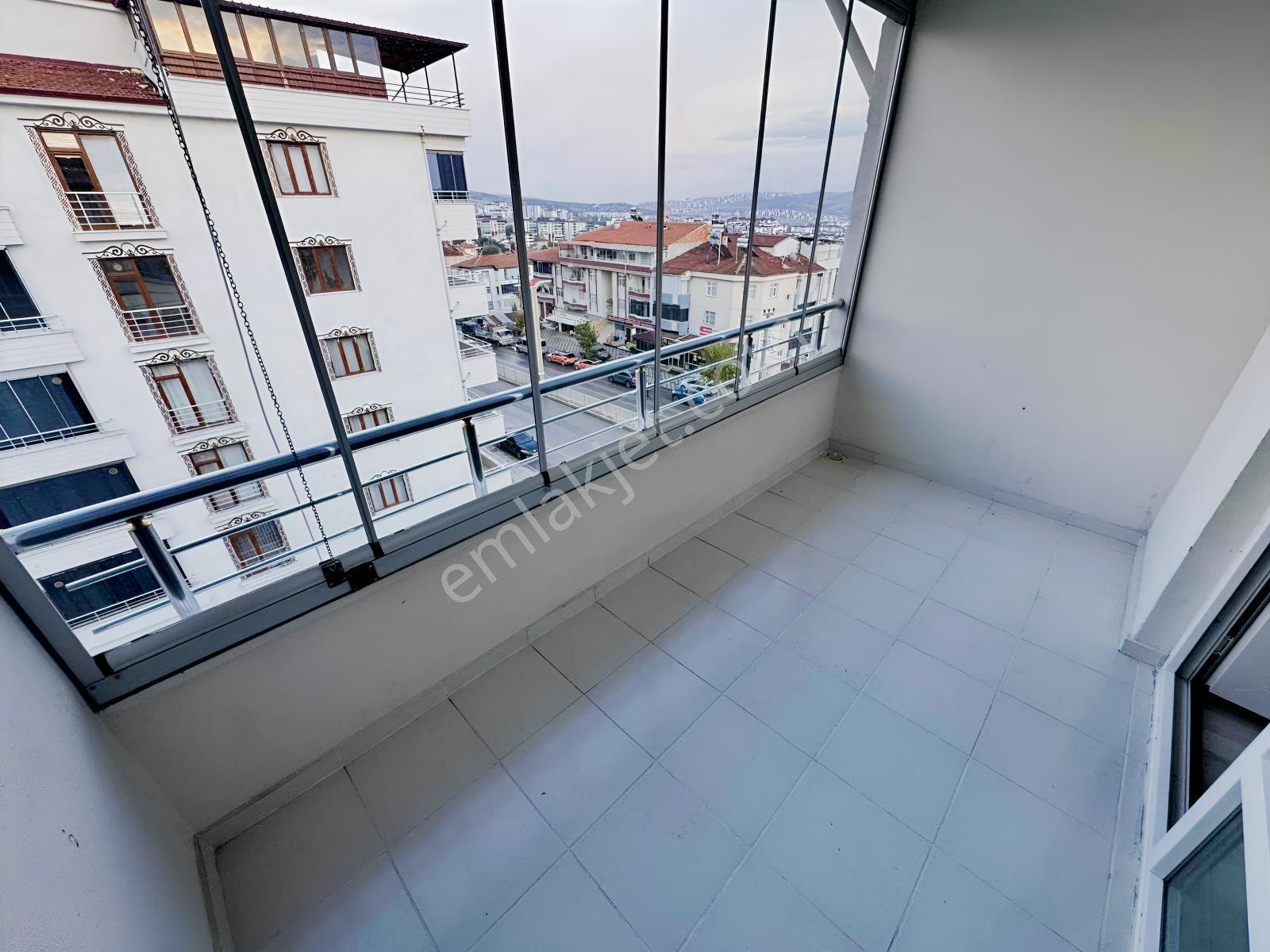 Ulukent Mahallesinde Ana Cadde Üzerinde Satılık Daire — fotoğraf 10