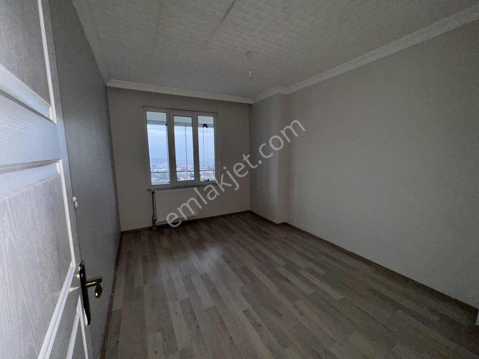 Ulukent Mahallesinde Ana Cadde Üzerinde Satılık Daire — fotoğraf 16