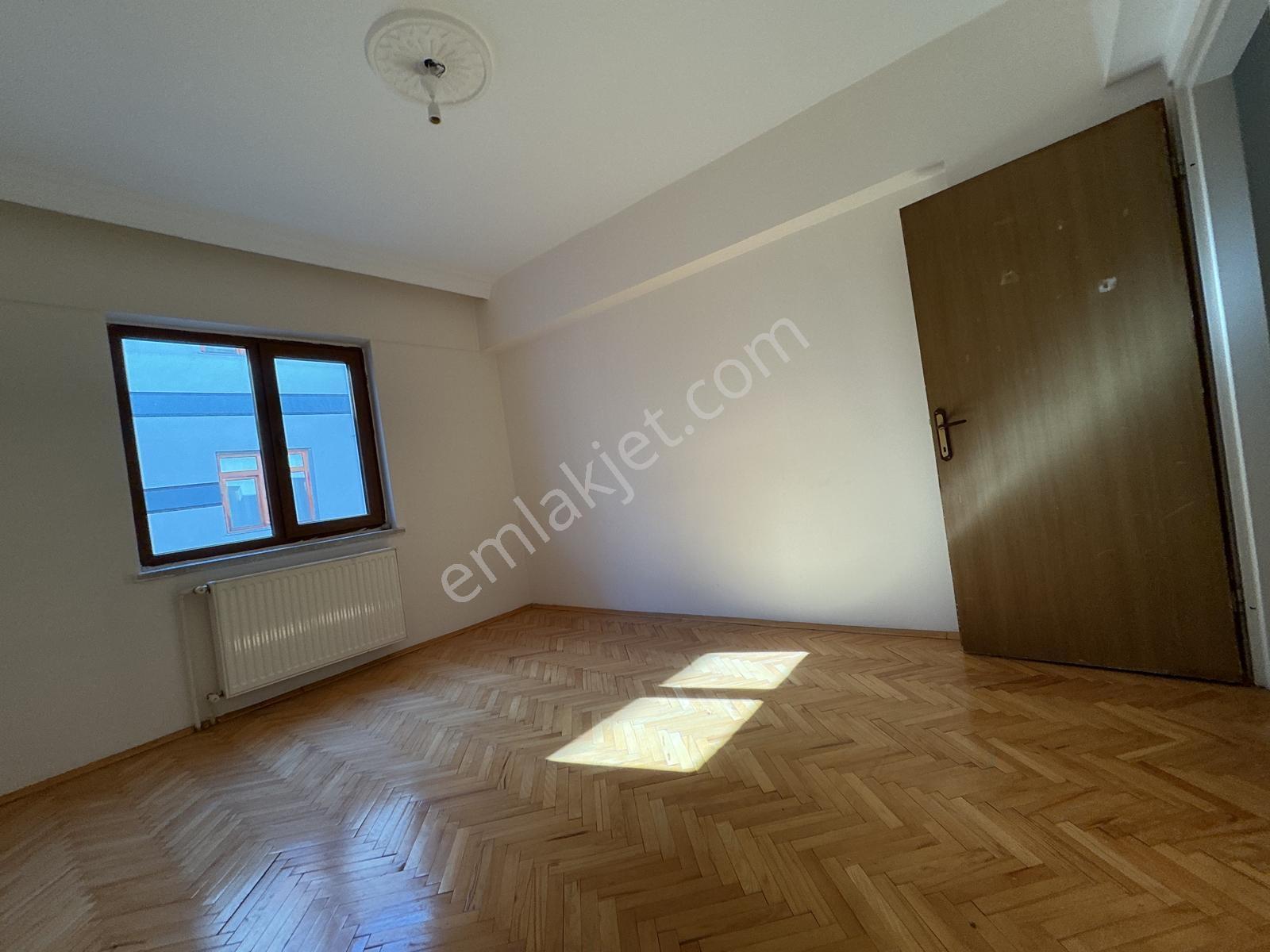 23 Nisan' Da Güney Cephe Ara Kat Bağımsız Salon 3+1 — fotoğraf 12