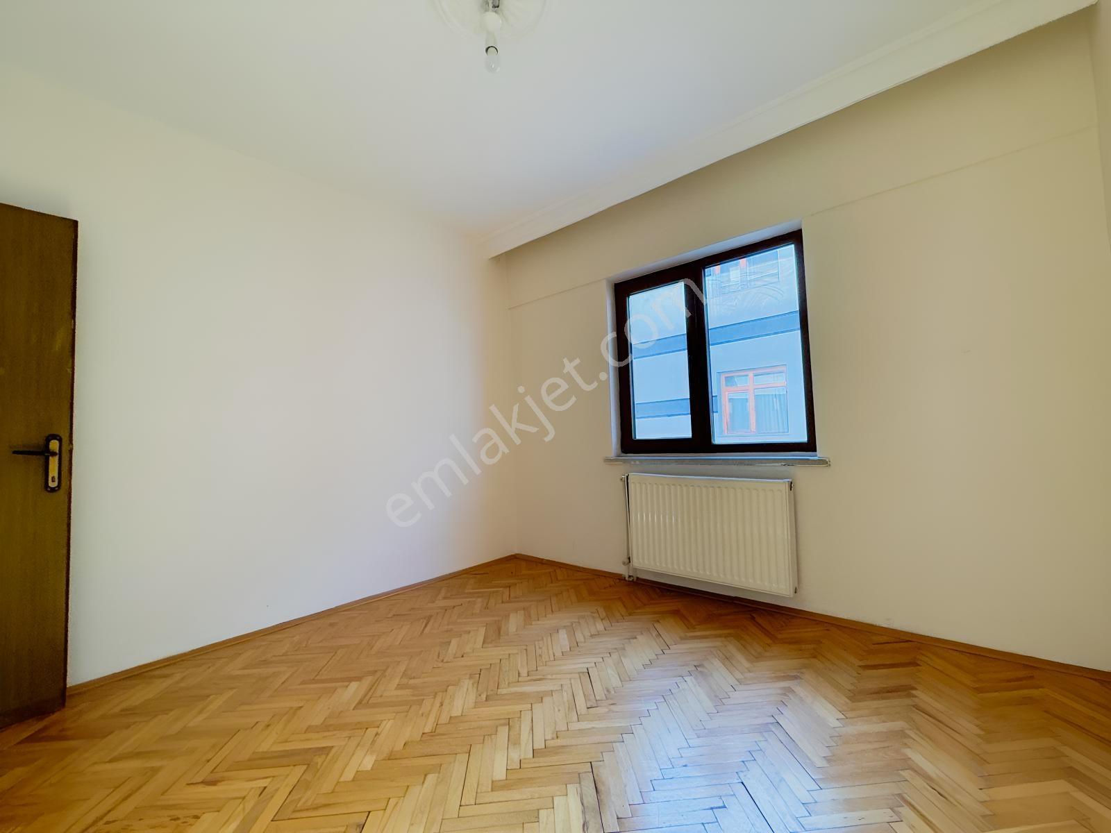 23 Nisan' Da Güney Cephe Ara Kat Bağımsız Salon 3+1 — fotoğraf 14