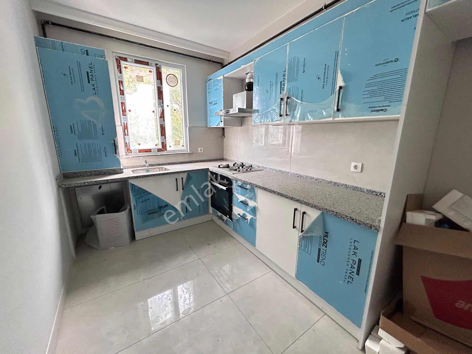 Sancaktepe De Atatürk Caddesine Cephe Kapalı Otopark Olan Daire — fotoğraf 2