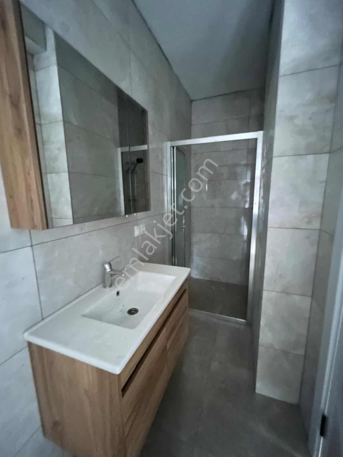 Sancaktepe De Atatürk Caddesine Cephe Kapalı Otopark Olan Daire — fotoğraf 8