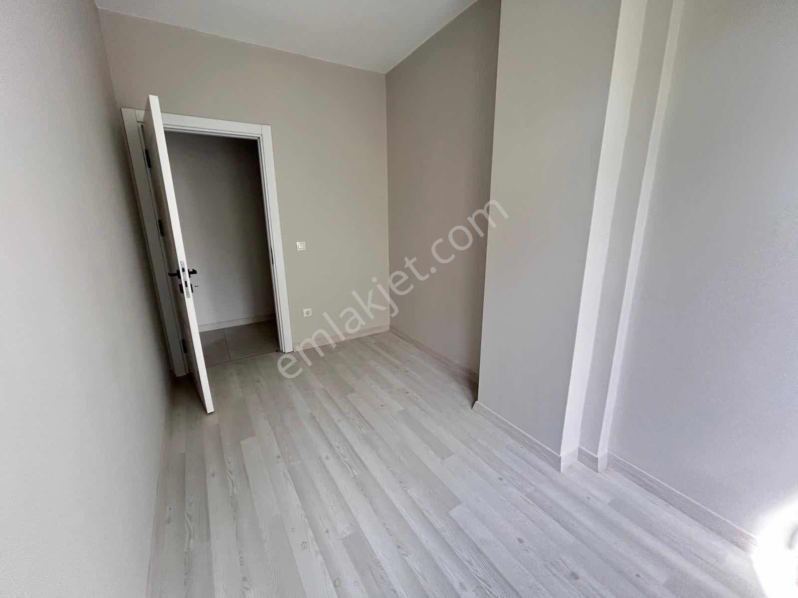 Sancaktepe De Atatürk Caddesine Cephe Kapalı Otopark Olan Daire — fotoğraf 10