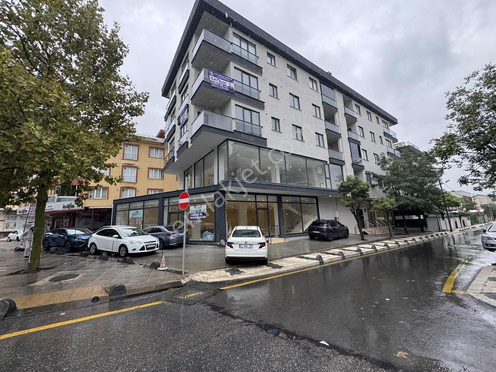 Sancaktepe De Atatürk Caddesine Cephe Kapalı Otopark Olan Daire — fotoğraf 25