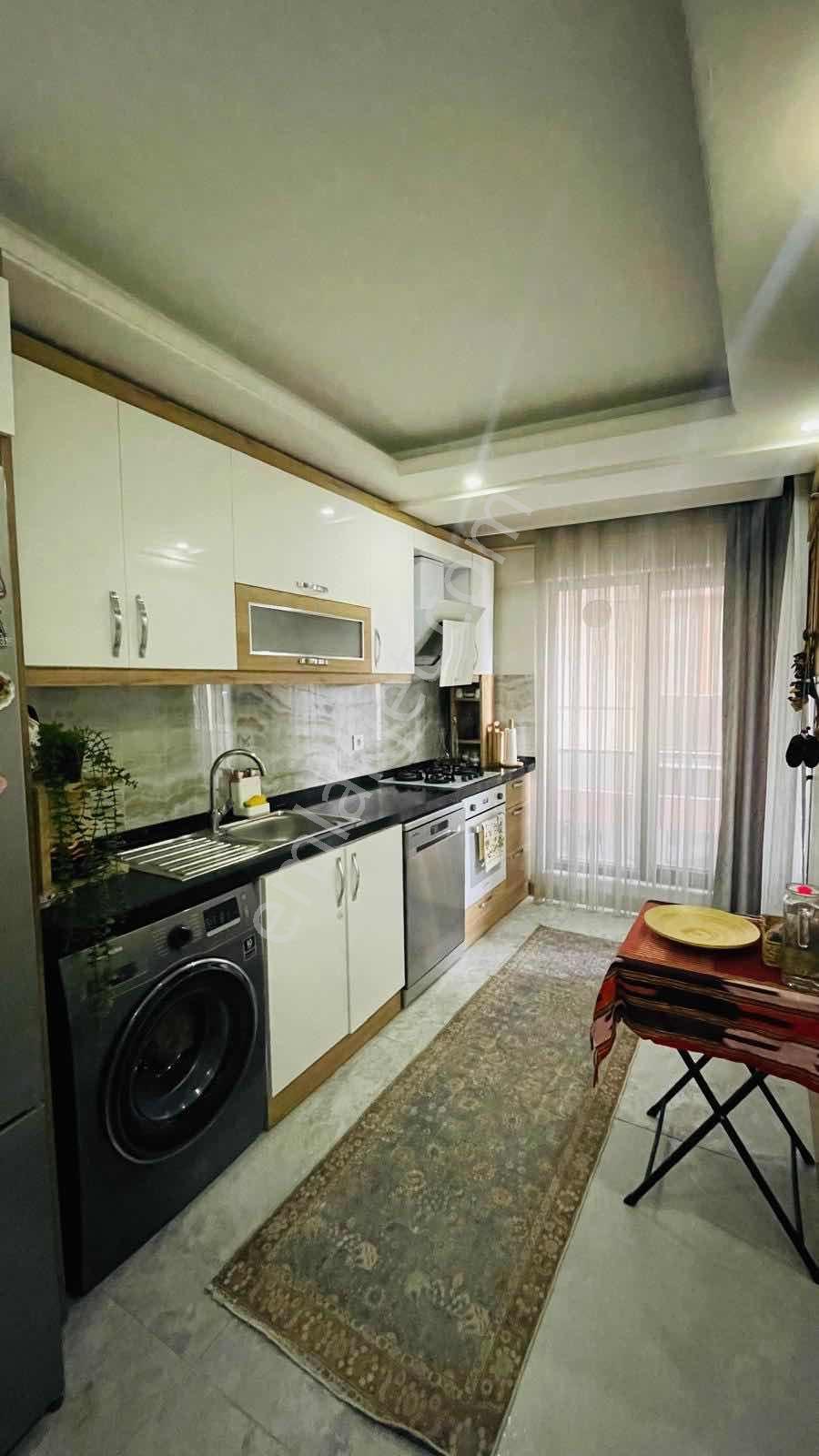 Gaziosmanpaşa Yıldıztabyada Kapalı Otoparklı Satılık 2+1 — fotoğraf 3