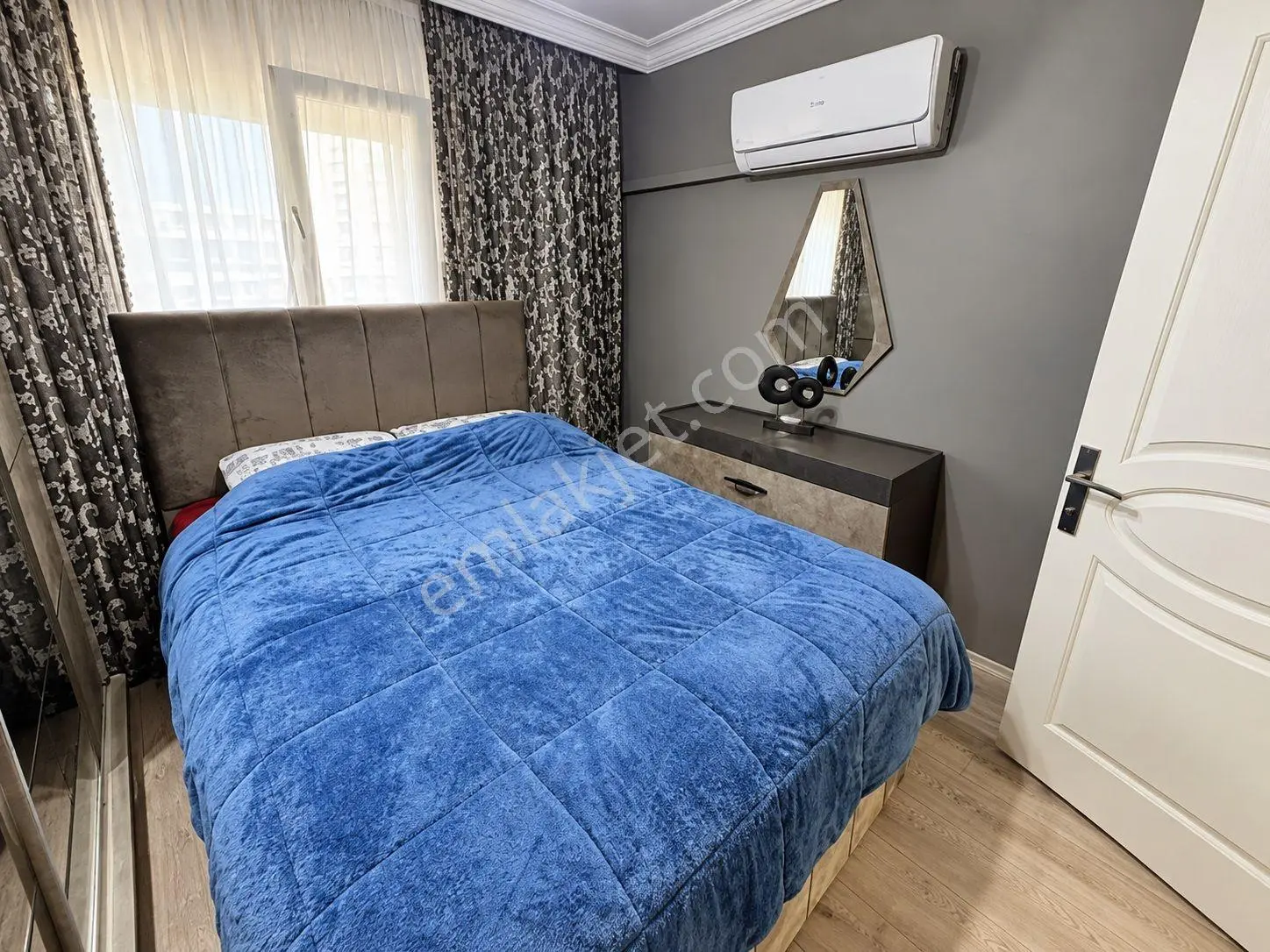 Karabağlar'da Site İçerisinde | Eşyalı | 125 M² 3+1 Lüks Daire — fotoğraf 9