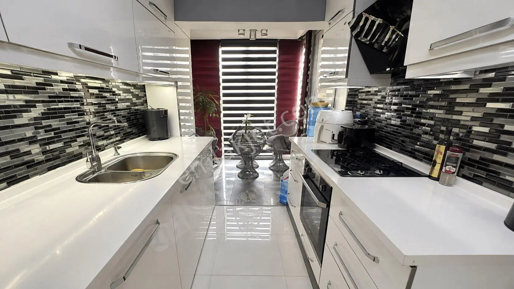 Karabağlar'da Site İçerisinde | Eşyalı | 125 M² 3+1 Lüks Daire — fotoğraf 14