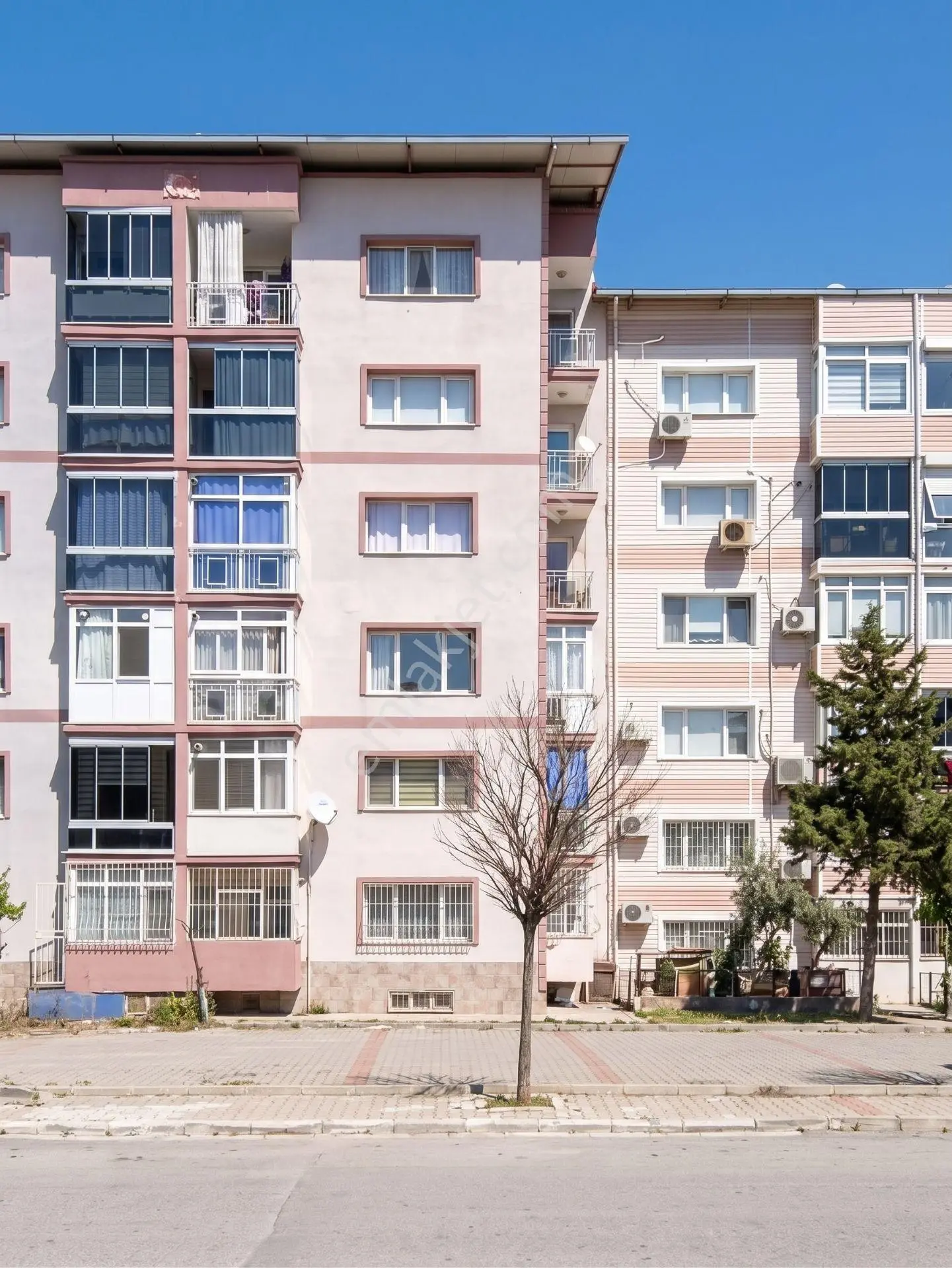 Karabağlar'da Site İçerisinde | Eşyalı | 125 M² 3+1 Lüks Daire — fotoğraf 19