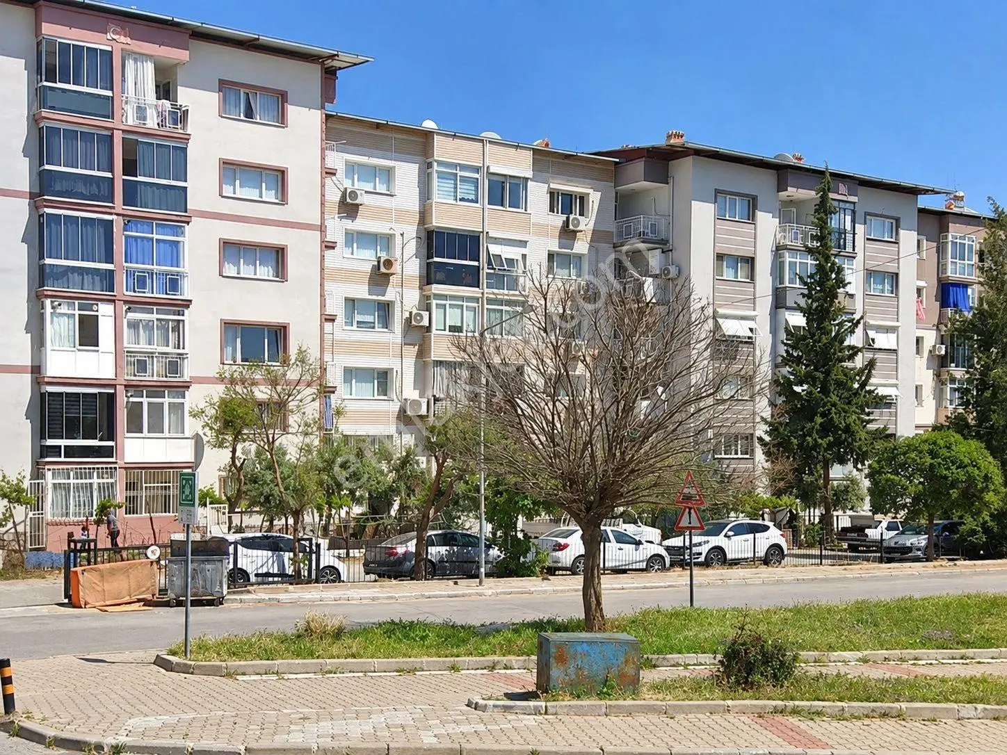 Karabağlar'da Site İçerisinde | Eşyalı | 125 M² 3+1 Lüks Daire — fotoğraf 21