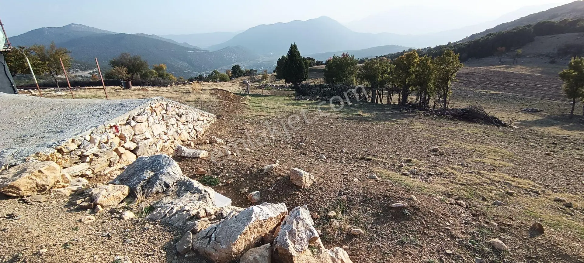 Wisrem'den Güvenli'de Satılık 2.013 M² Tarla — fotoğraf 3